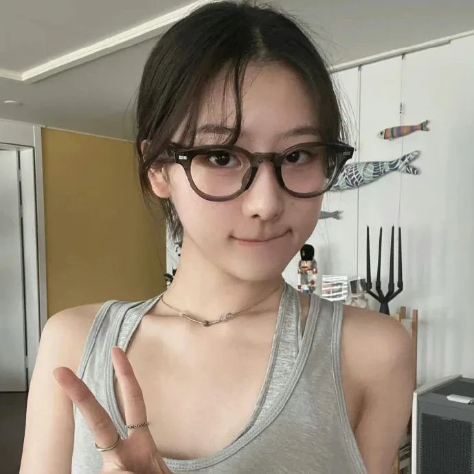 明星李峰